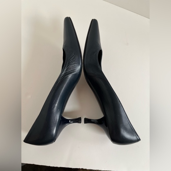 Stuart Weitzman Navy Leather Pumps - Picture 5 of 9